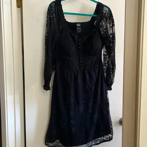 NWT Black Lace Corset Dress from Hot Topic Size 1 Plus - Picture 2 of 5